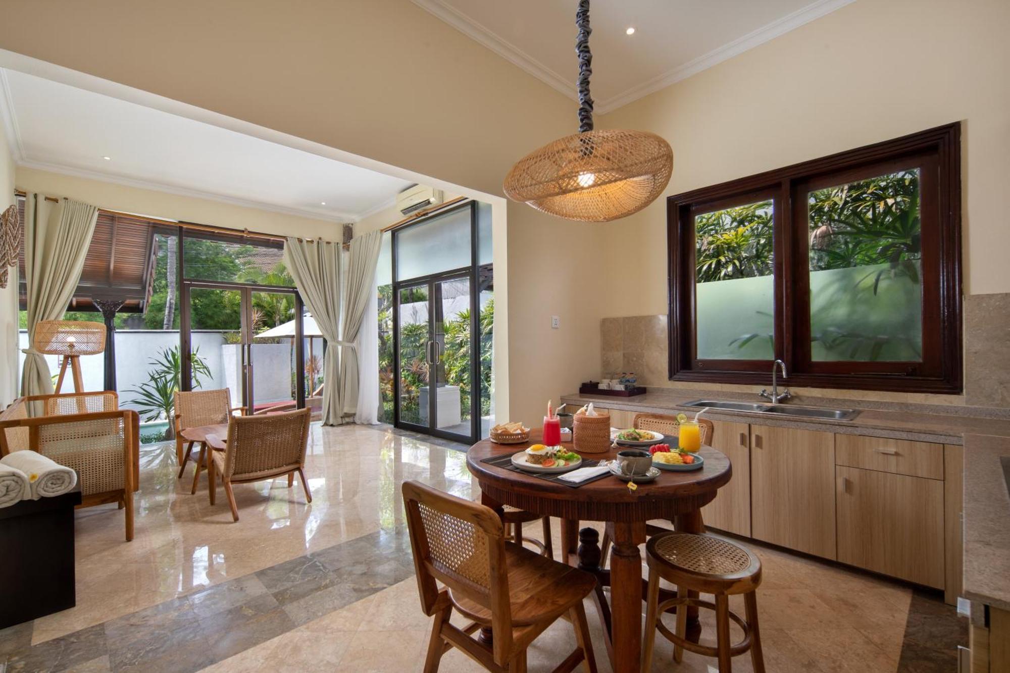 The Club Villas Seminyak Exterior photo